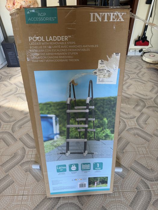 Escada piscinas Intex Nova