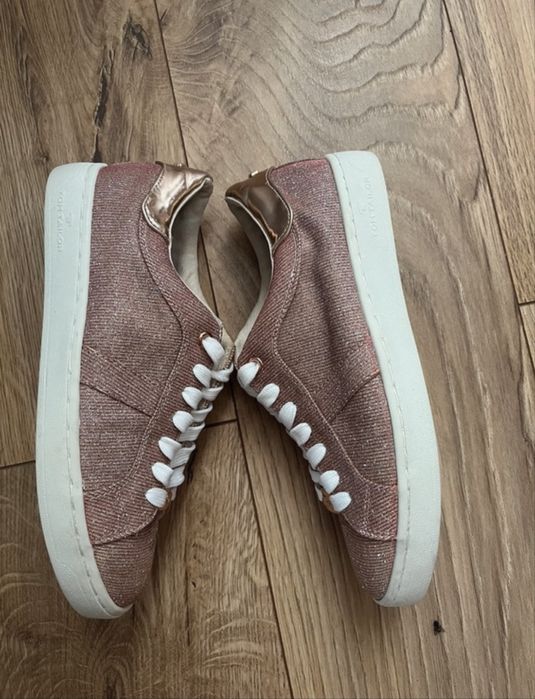 Brokatowe buty Tom Tailor