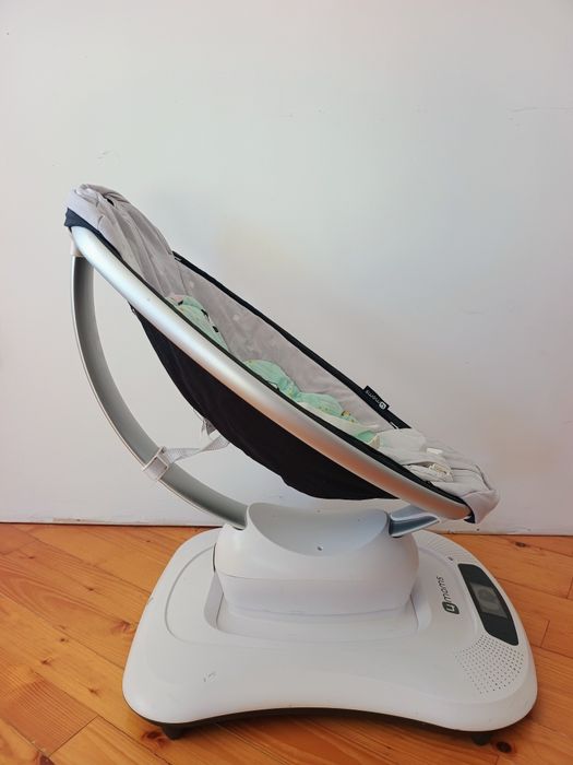 Заколисуючий центр (шезлонг-гойдалка) 4moms mamaRoo 3.0 (модель 1026).