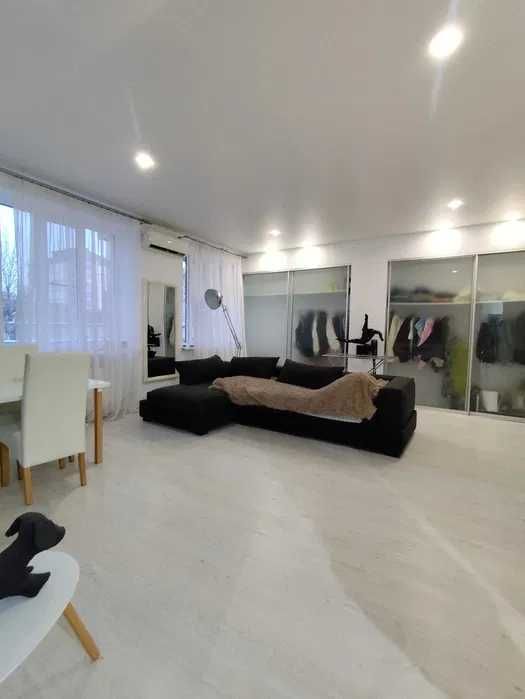 Продається 1к квартира ЖК Дмитрівська, м Централький ринок (21489)