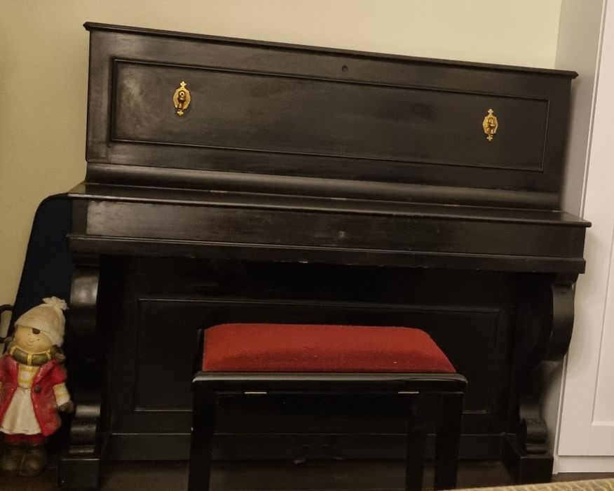 Piano vertical e banco