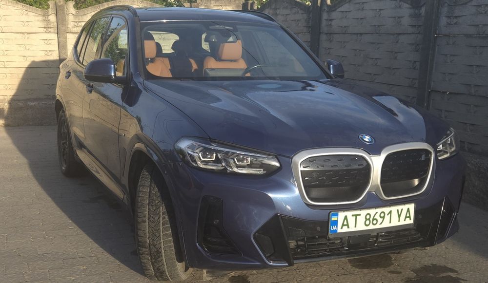 BMW  IX3  електро авто