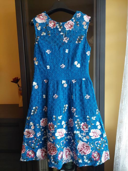 Sukienka haftowana - Orsay.