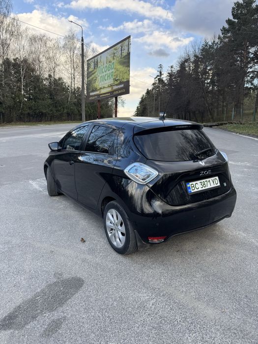 Електро автомобіль Reno zoe