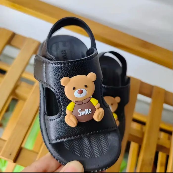 Босоніжки дитячі