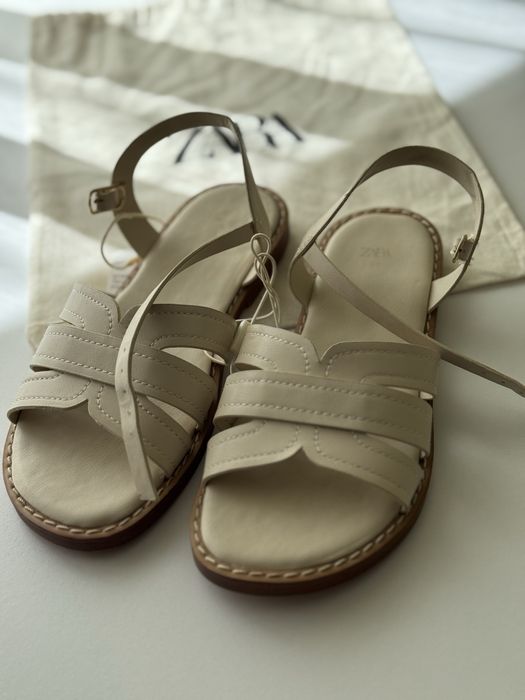 Босоніжки Zara 31р шкіра