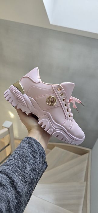 Pudrowy róż zamkiem sportowe buty sneakersy różne rozmiary