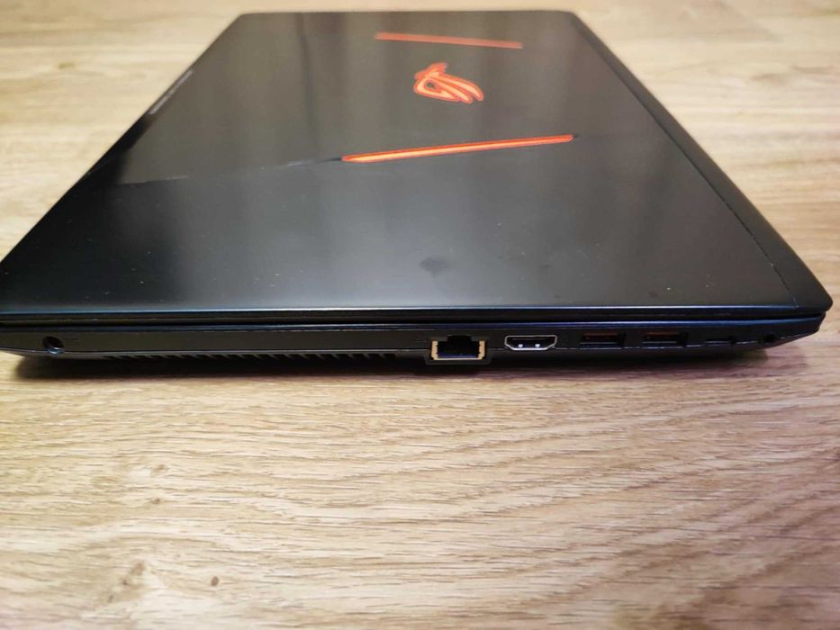 ASUS ROG Strix GL553VD – i7 / GTX 1050 / 32 GB RAM / 3× dysk (SSD+HDD)