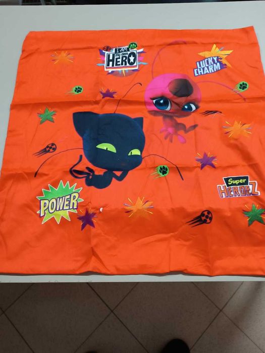 Capa de Edredão em microfibra + 1 Fronha Miraculous Ladybug Battle