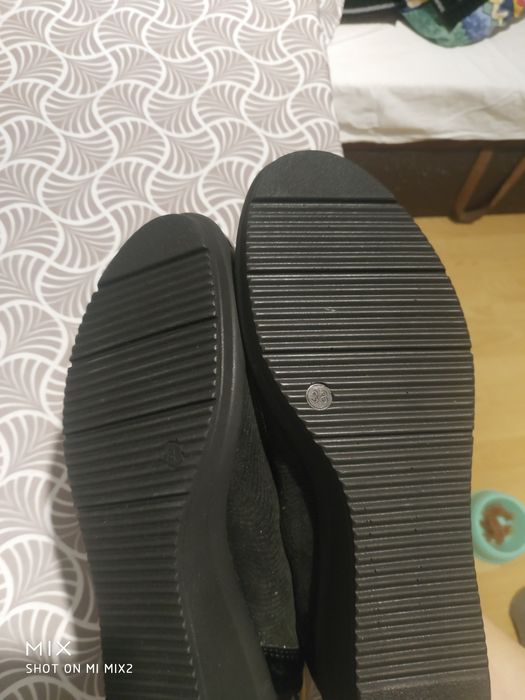 Czarne baleriny na koturnie 38. Lasocki.