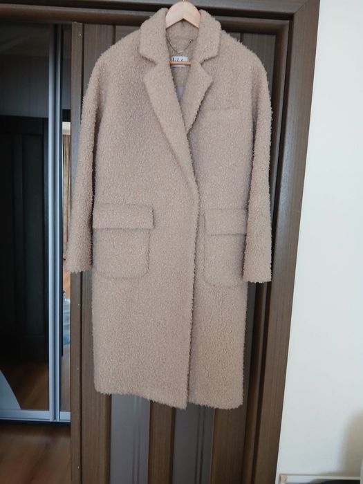 Продам пальто укр бренда Week