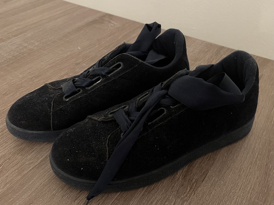 Sapatos de senhora azul escuro