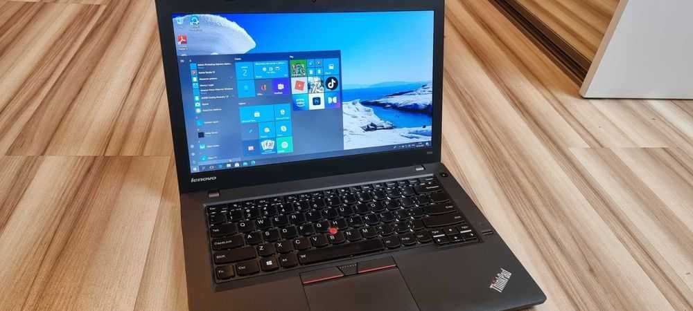 Lenovo/HD5500/Win11pro/USB/Ram10/256SSD/WiFi/Bluetooth/Batt4Godz