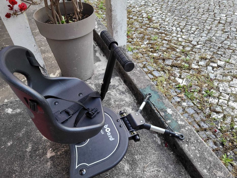 Plataforma universal com assento para carrinho de bebé
