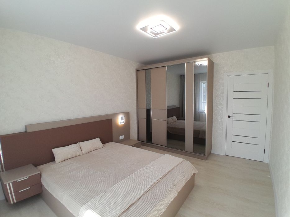 Новобудова Центр 2к.кв-70м2 Новий ремонт!