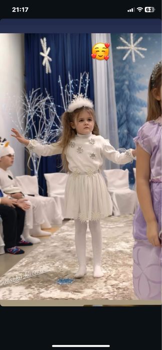 Продам костюм сніжинки