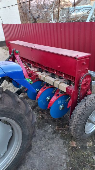 Продаеться сівалка до мінітрактора 24к.с