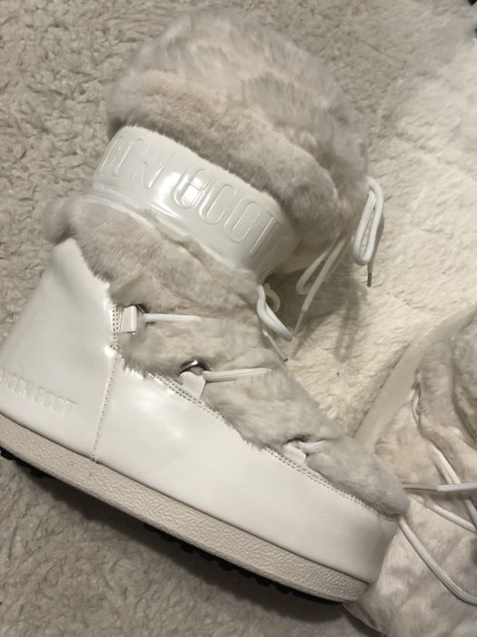 мун буты белые меховые moon boot