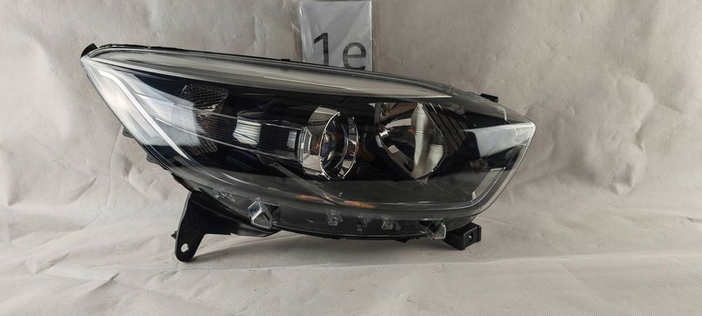 renault captur i lift reflektor prawy lampa prawa 260100947r