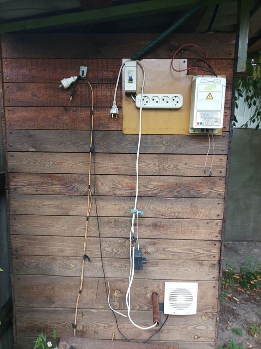 Коптильня холодного та гарячого копчення,