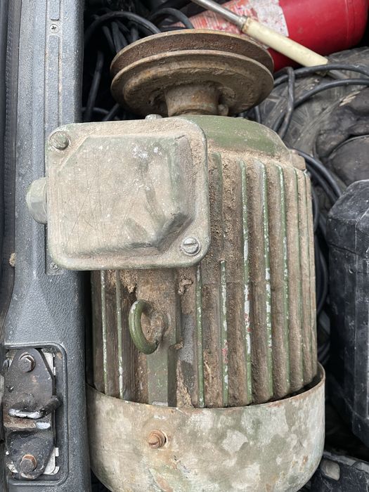 380/ 220 v 3-x фазний електодвигун 4 кв 1500 об/хв