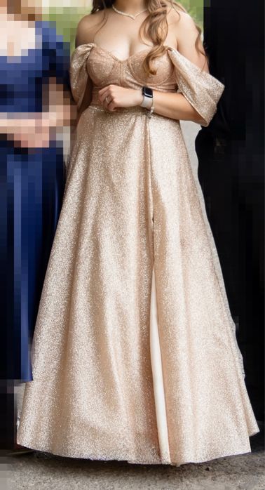 Випускна золота сукня!