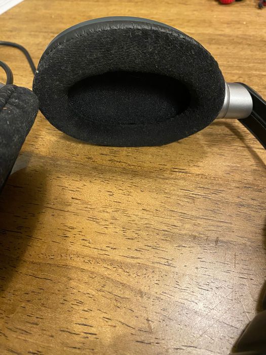 Słuchawki TDK na kablu