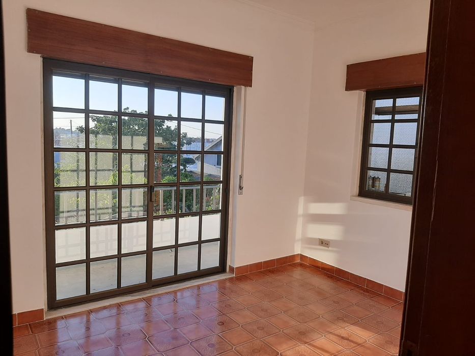 Apartamento T2 com pátio exterior