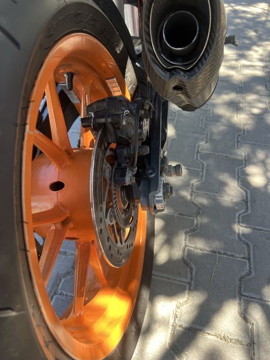 Мотоцикол KTM DUK 390