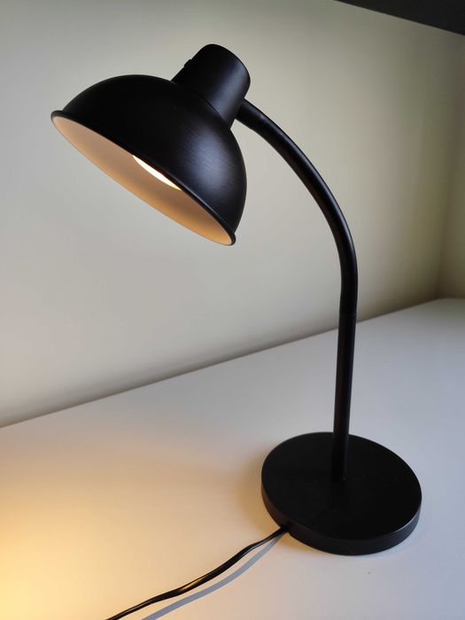 Lampka biurkowa IKEA SKURUP czarna