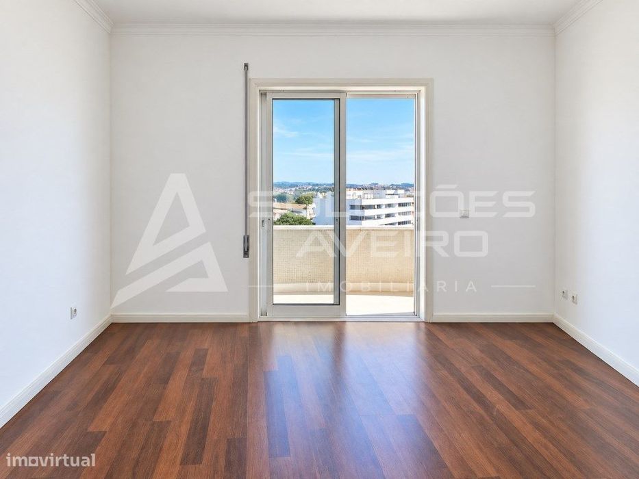 Apartamento T2+1 No Coração De Águeda | Garagem E Elevador