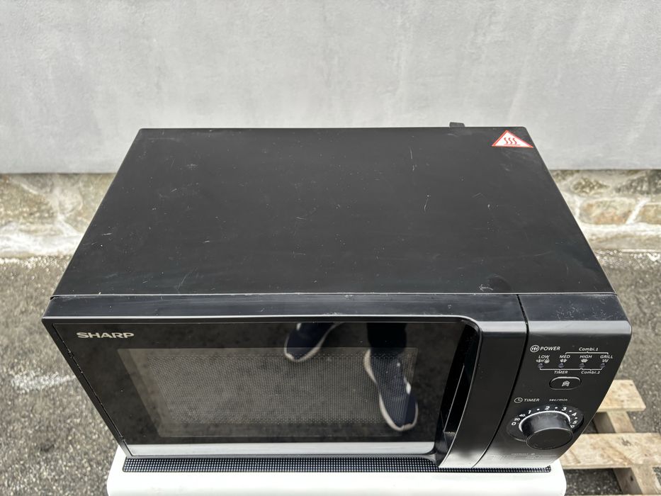 Мікрохвильовка Sharp
