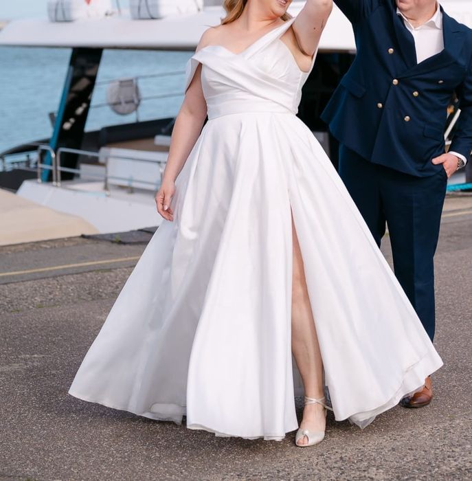 Suknia ślubna plus size