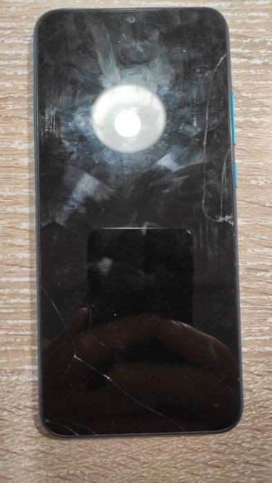 ПРОДАМ телефон Xiaomi Redmi 9a 2/32