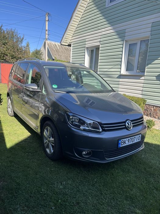 VW Touran 2015рік 1.2 бензин 105 к.с  МКПП-6ст 7-місць