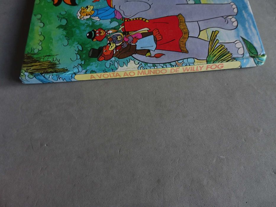 Livro A volta ao mundo de Willy fog (capa dura)