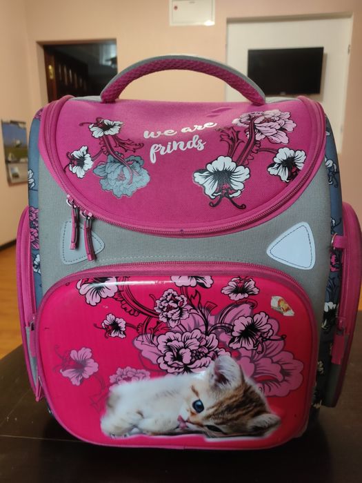 Рюкзак для дівчаток.