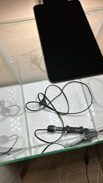 Akwarium Aquael 30L z szafką i wyposażeniem - zestaw