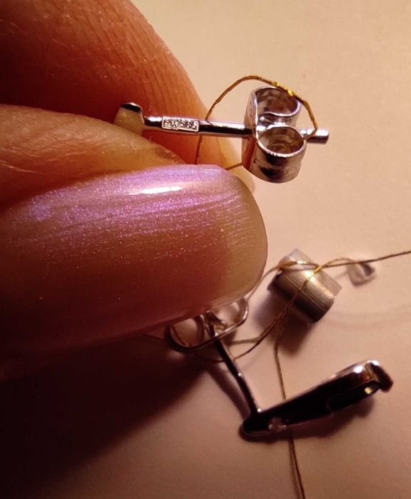 Сережки з білого золота 585°  з діамантами та сапфірами