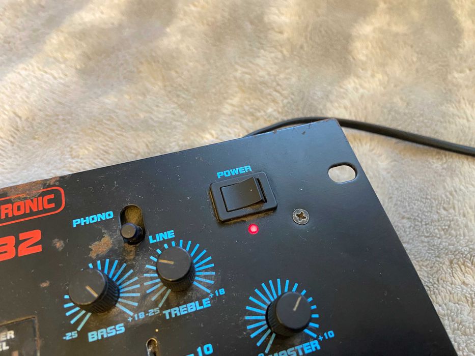 OMNITRONIC DJ-32 Battle Mixer mikser dj