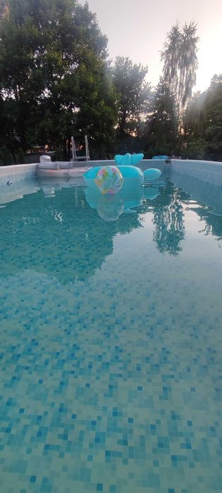 basen Bestwey z pompą i drabinką stan idealny