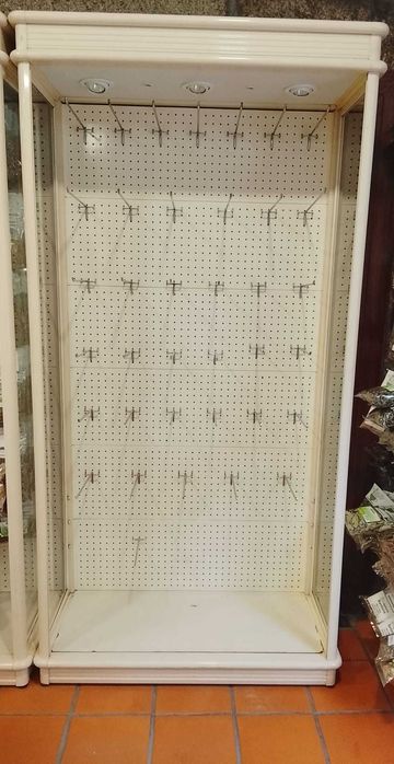 Mobiliário para Estabelecimento Comercial