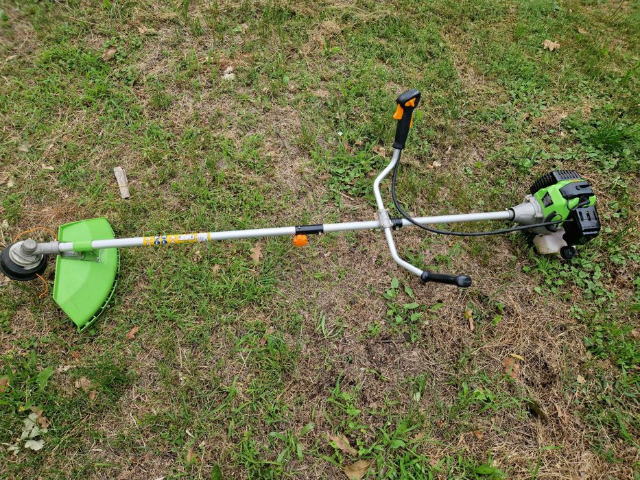 Podkaszarka spalinowa 52 cm³ 1,6 kW SGT1602-15