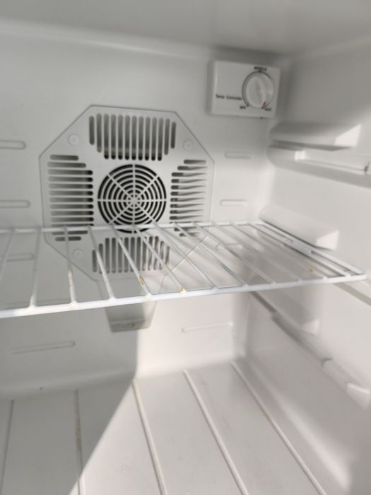 Sprzedam Mini lodówka mini lodówkę