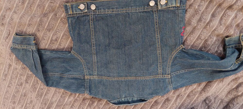 Джинсовка на дівчинку