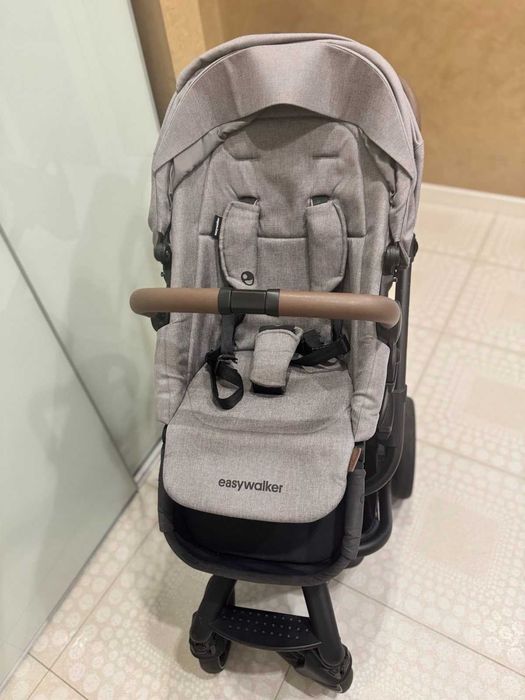 Продаю дитячу коляску Easywalker 2в1