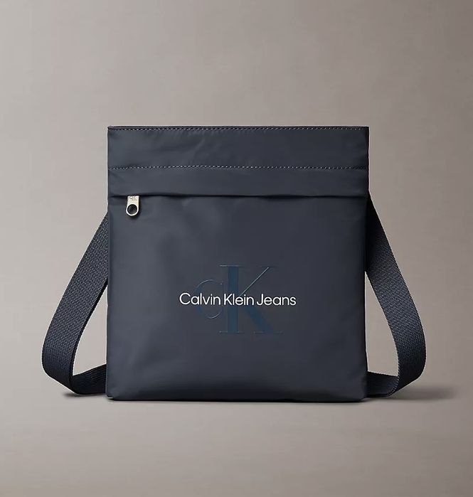 Розпродаж ! Сумка Calvin Klein Sport Essentials Flatpack