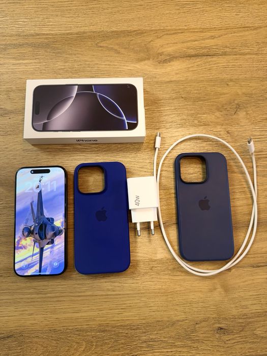 Iphone 16 pro 256  black titanum