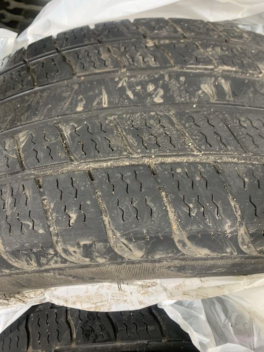 Пара зимних шин 18