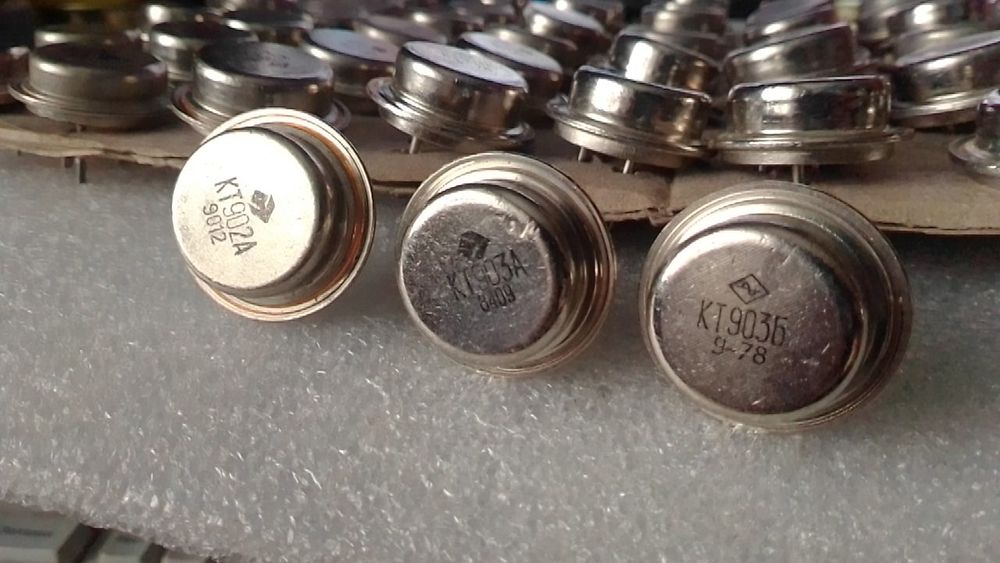 Транзистор  КТ902  КТ903